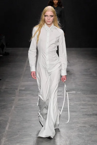 Look 20